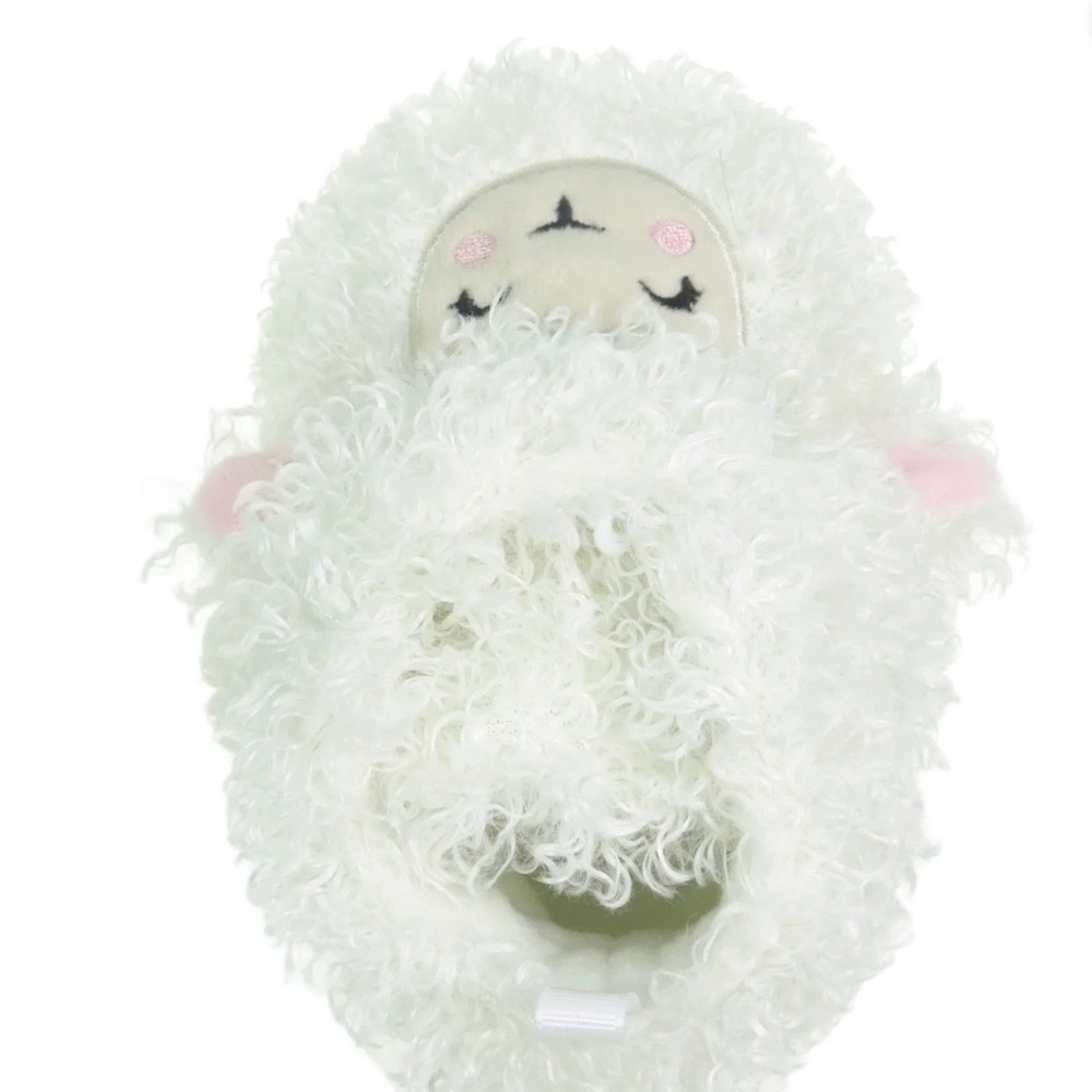 White Fuzzy Lamb Slipper with Pink Ear Details NWT Size 4 Kids